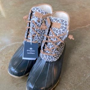 NWT Sperry Cheetah boots
